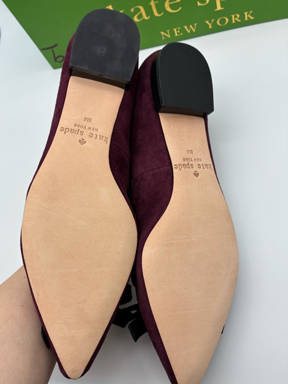 NWB kate spade kalani Burgundy Velvet Pointed Flats with Black Bow Trim size 8 - Picture 2 of 5